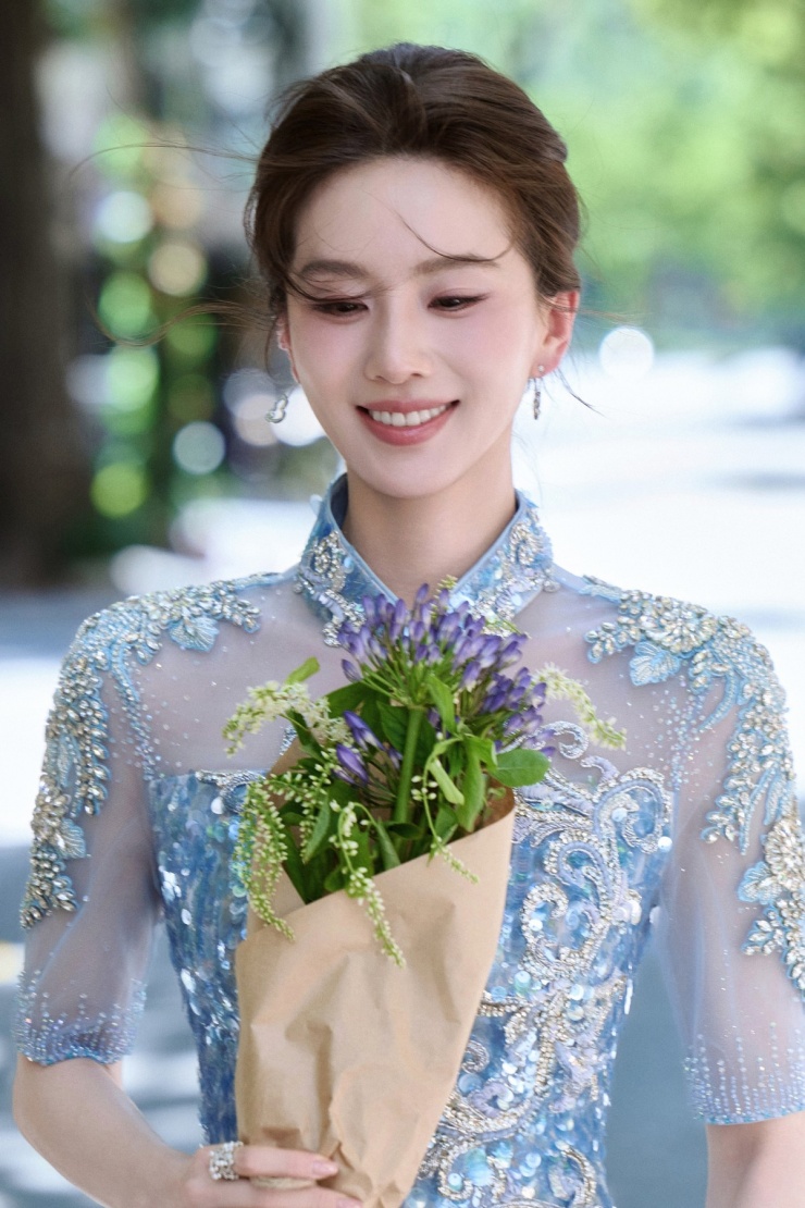 Lưu Thi Thi được khen dịu dàng trong nắng Hà Nội - 3