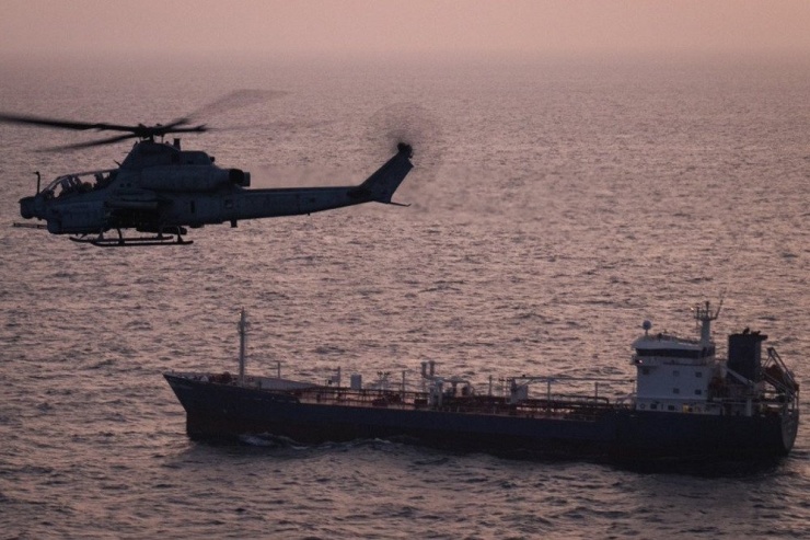 Iran và Oman lập giao thức về Hormuz, Israel bị tố dùng vũ khí cấm ở Lebanon - 1