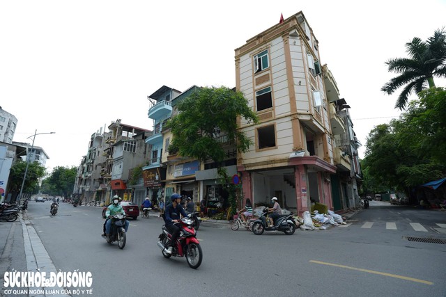 Tháo dỡ loạt nhà mặt đường gần Hồ Tây để làm ga ngầm Metro - 2