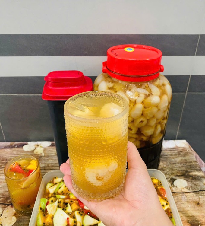 Thành phẩm có vị ngọt thơm, tự nhiên, cùi vải giòn ngon.