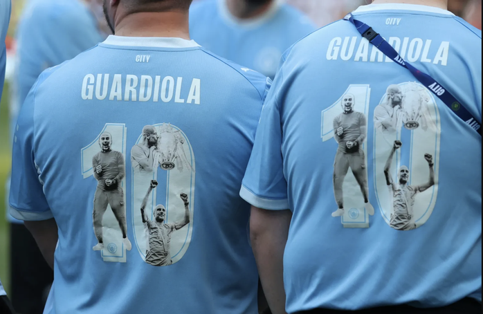 Nước mắt ngày chia tay Man City của Pep Guardiola - 10