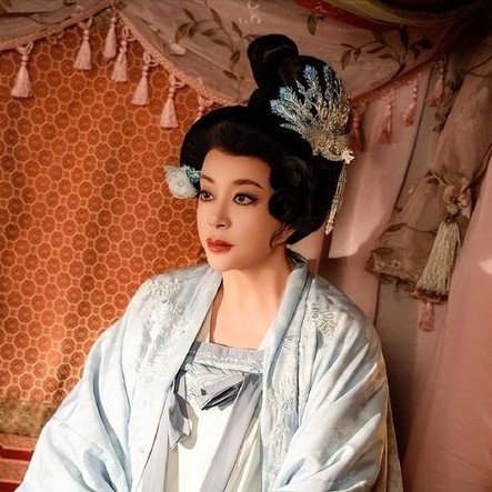 'Võ Tắc Thiên' Lưu Hiểu Khánh gây sốt với phim ngắn đạt 100 triệu view - 1