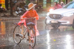 Miền Bắc và miền Trung sắp đón 'mưa vàng' giải nhiệt, kết thúc đợt nắng cháy da