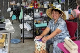Gia đình Việt dựng gian bếp miền Tây giữa nước Mỹ