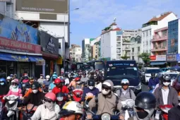 Dùng flycam điều tiết giao thông tại vòng xoay Điện Biên Phủ ở TPHCM