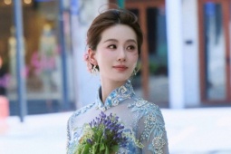 Lưu Thi Thi được khen dịu dàng trong nắng Hà Nội