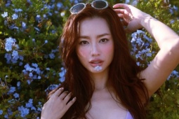 Trúc Diễm diện bikini mừng tuổi 39