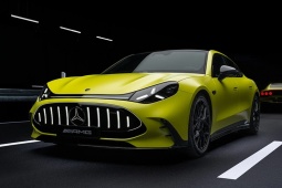 Mercedes-AMG ra mắt dòng xe GT 4-Door Coupe mới