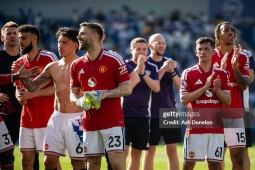 Tin mới nhất bóng đá sáng 25/5: Luke Shaw lần đầu đá chính đủ 38 trận Ngoại hạng Anh