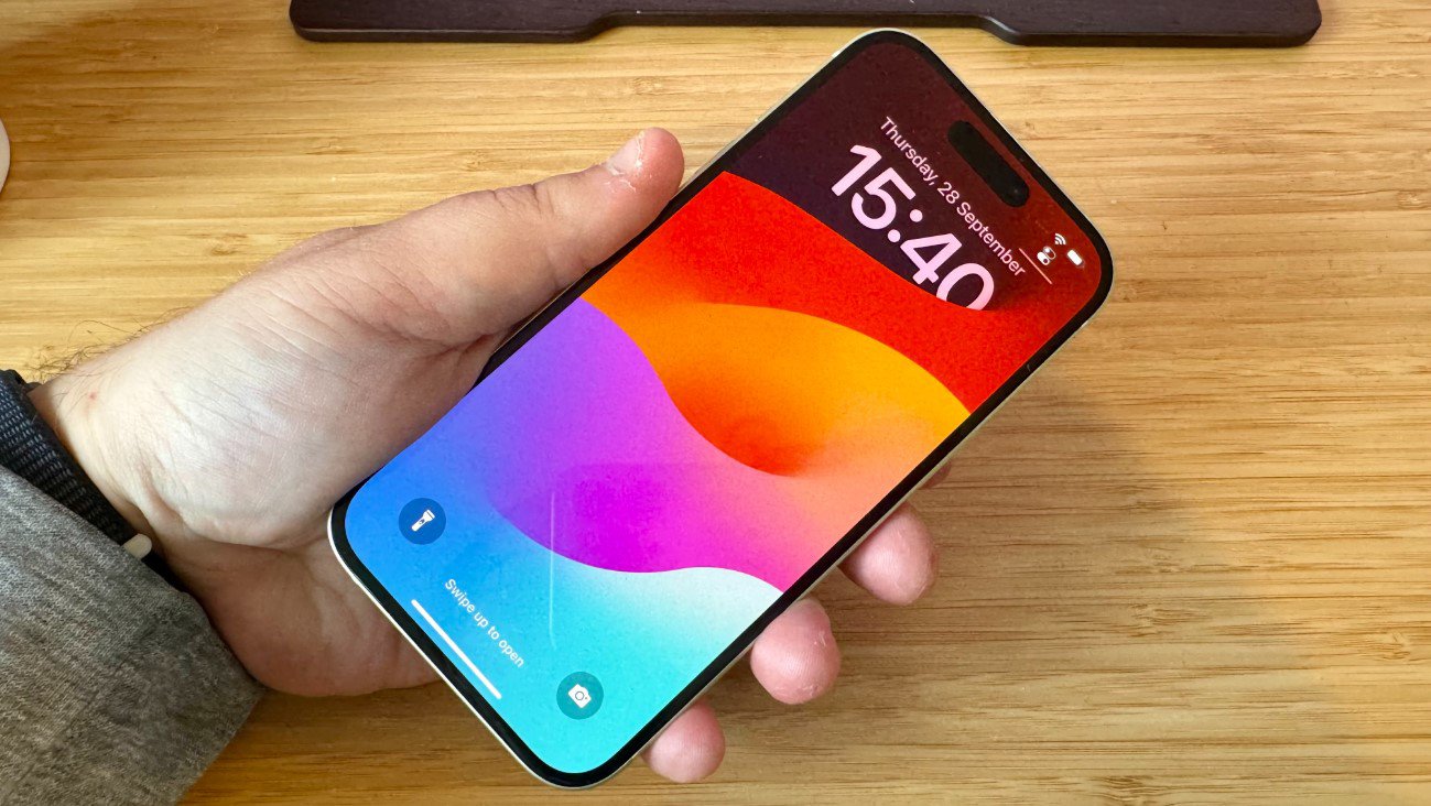 iPhone 15.