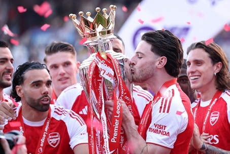 Bảng xếp hạng chung cuộc Ngoại hạng Anh: Arsenal lên đỉnh, Tottenham thoát hiểm