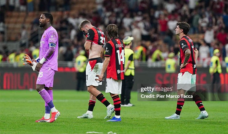 AC Milan gây thất vọng lớn