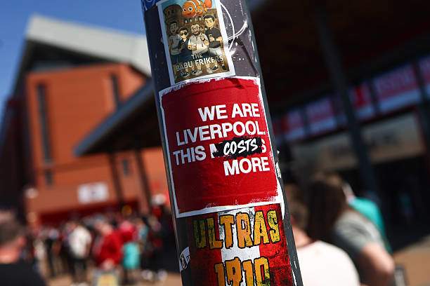 Giới chủ Liverpool lúc này không thực sự được lòng các CĐV. Sau việc tăng giá vé, họ sẽ càng mất niềm tin nếu không đưa ra lựa chọn đúng với vị trí HLV trưởng