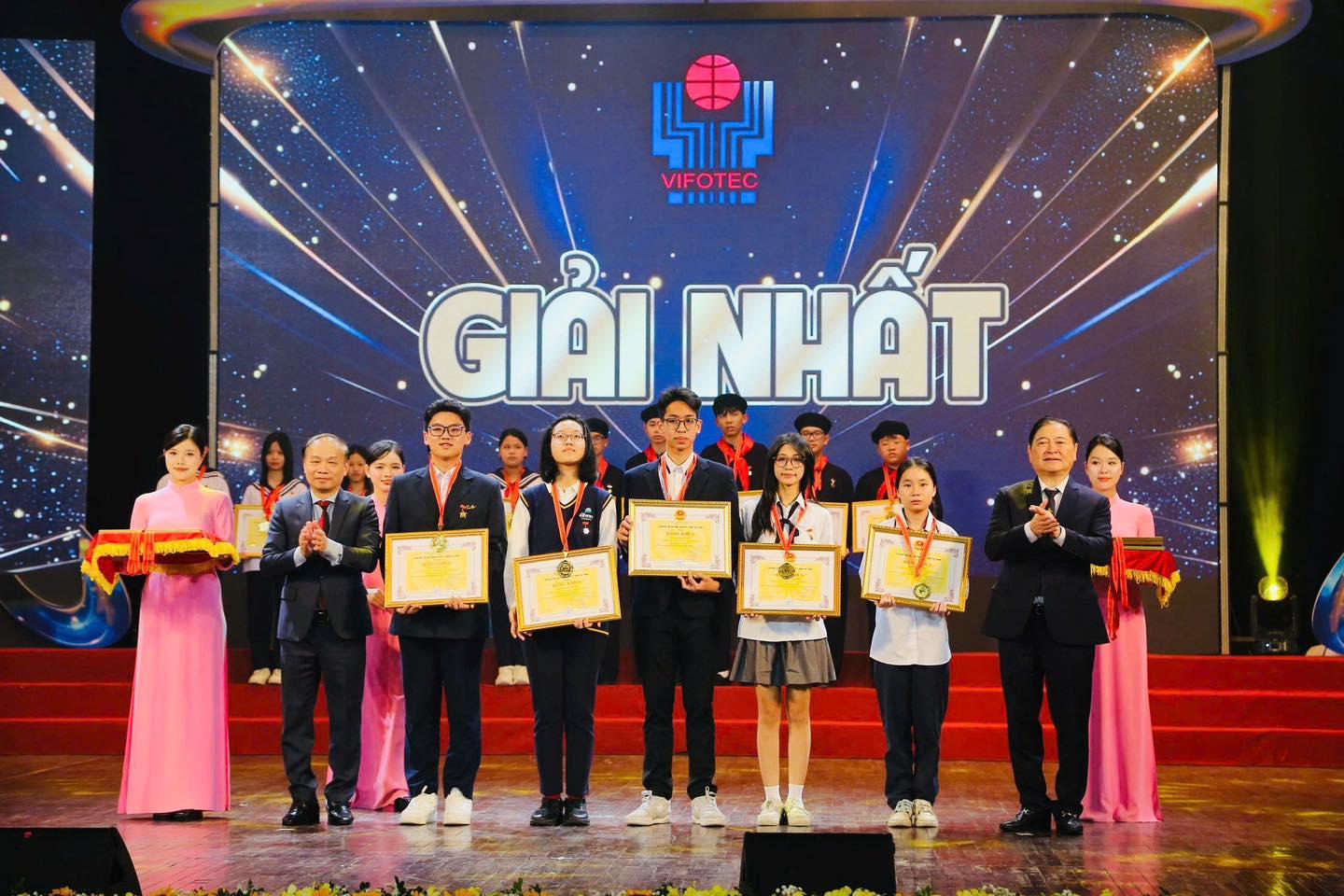 Khánh An nhận giải đặc biệt tại Cuộc thi Sáng tạo dành cho Thanh, Thiếu niên và Nhi đồng toàn quốc lần thứ 21 năm 2025