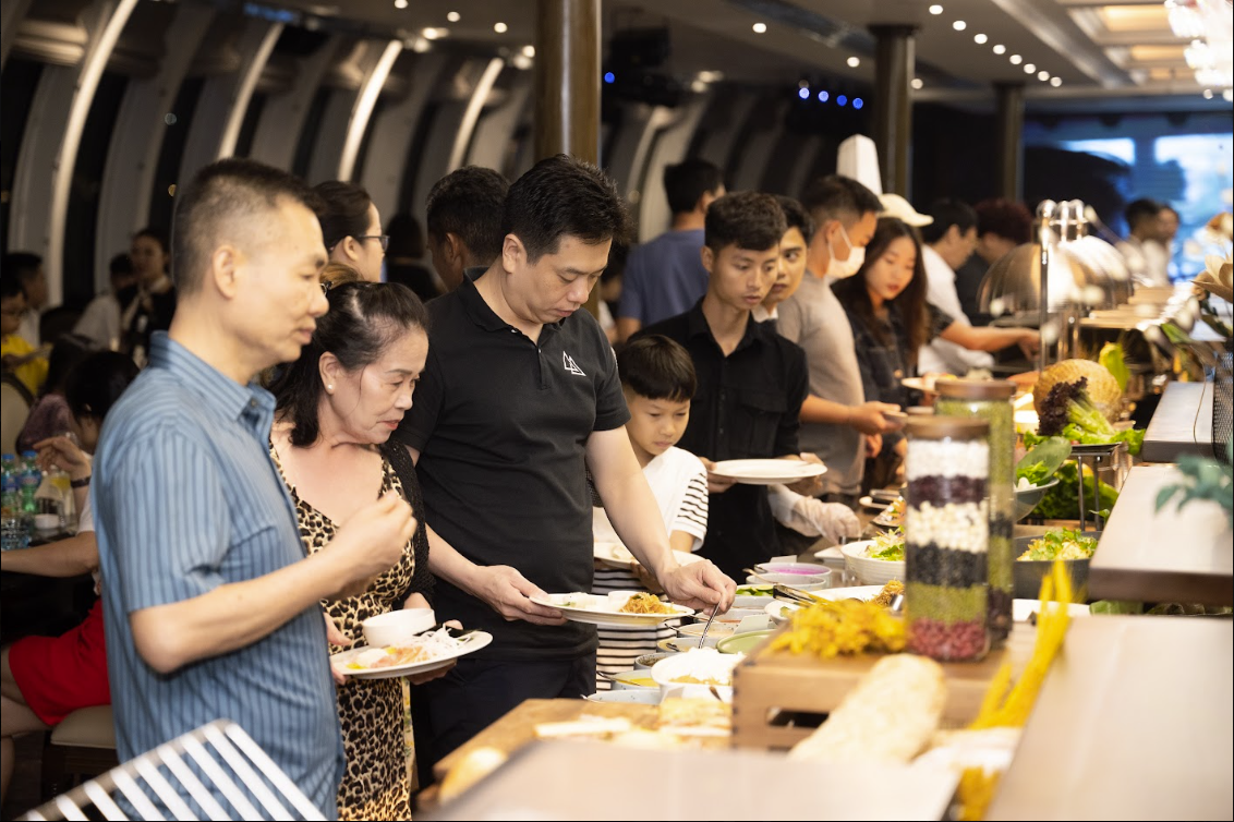 Các trải nghiệm du thuyền Paradise Vietnam tập trung vào các gia đình Việt