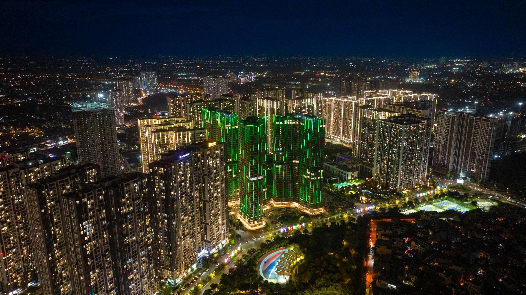 Dự án LUMIÈRE Evergreen nổi bật giữa đại đô thị Smart City khi thành phố lên đèn.