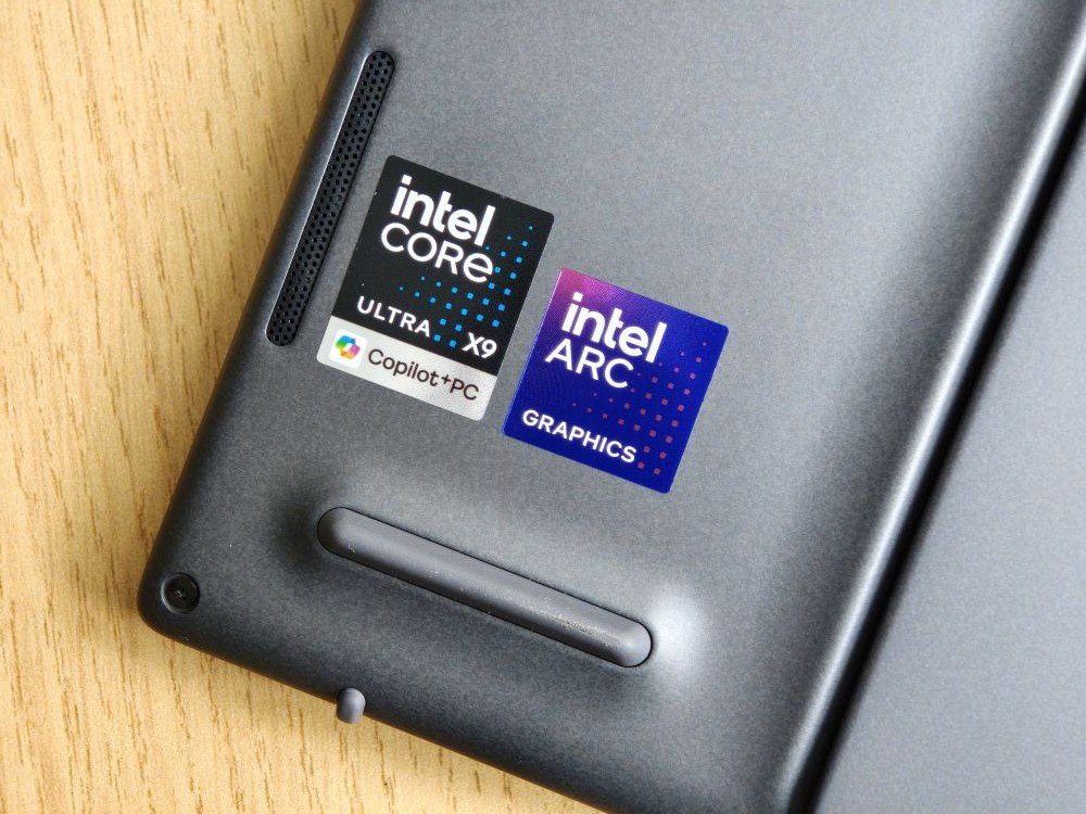 Zenbook Duo UX8407A đạt chuẩn Copilot+ PC với vi xử lý Intel Ultra X9 và GPU Intel ARC.