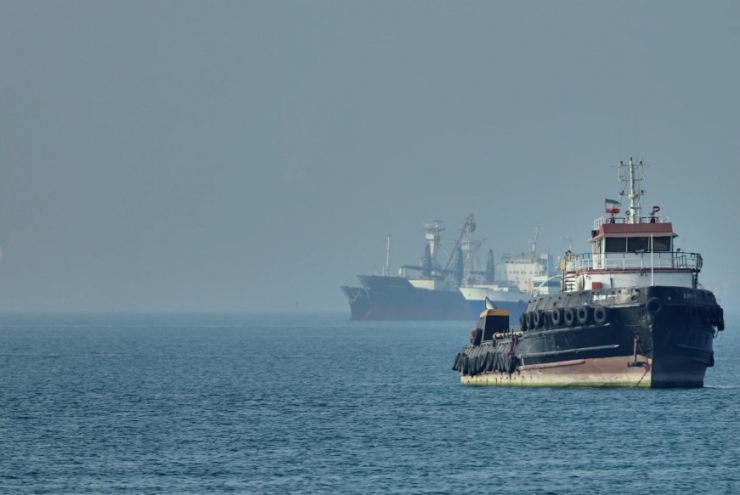 Mỹ tuyên bố tấn công tự vệ, nhằm vào bệ phóng tên lửa và tàu Iran gần Hormuz