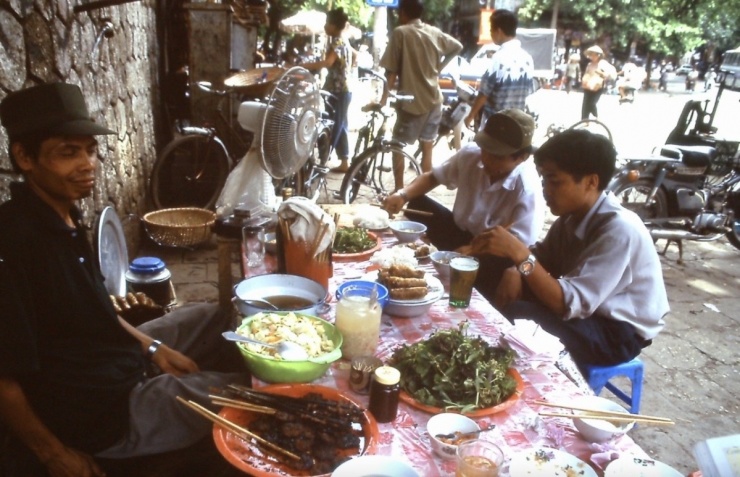 Hàng quán Hà Nội thập niên 1980-1990 qua ống kính - 5
