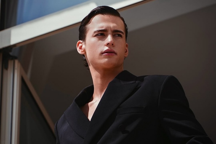 Dung mạo người mẫu Pháp gốc Việt gây sốt ở Cannes - 8