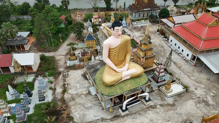 Chiêm ngưỡng quần thể tượng Phật khổng lồ độc nhất vô nhị tại ngôi chùa Khmer ở An Giang - 15