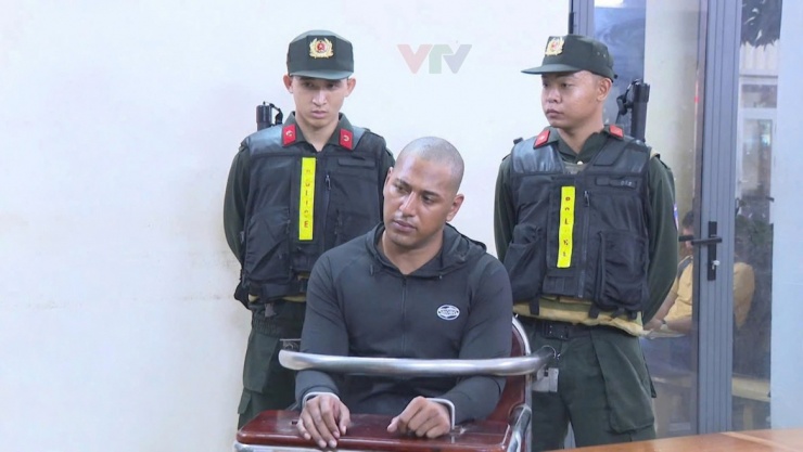 Nghi can Vaa Vaa thừa nhận là người trực tiếp sử dụng súng bắn vào 2 nạn nhân là du khách người Australia. (Ảnh: CACC)
