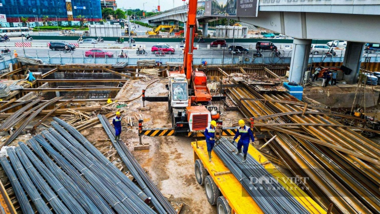 Hầm chui nút giao Cổ Linh là một trong ba dự án hầm được Hà Nội quyết định đầu tư năm 2025 - 2026 nhằm giải quyết ùn tắc tại một số nút giao.