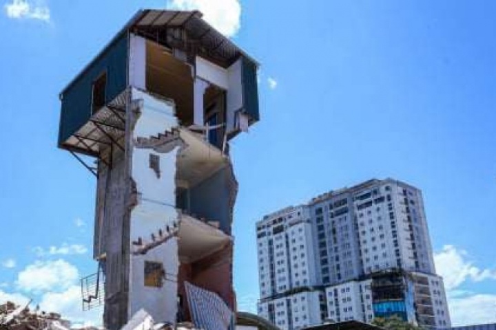 “Lâu đài bay” chênh vênh giữa công trường VĐ 2,5 đã biến mất sau khi nổi tiếng trên mạng xã hội
