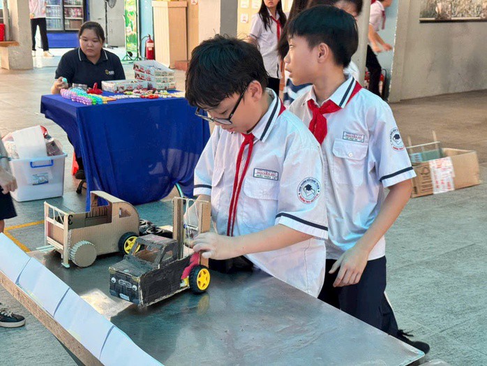 Học sinh Trường THCS Nguyễn Du (phường Bến Thành)