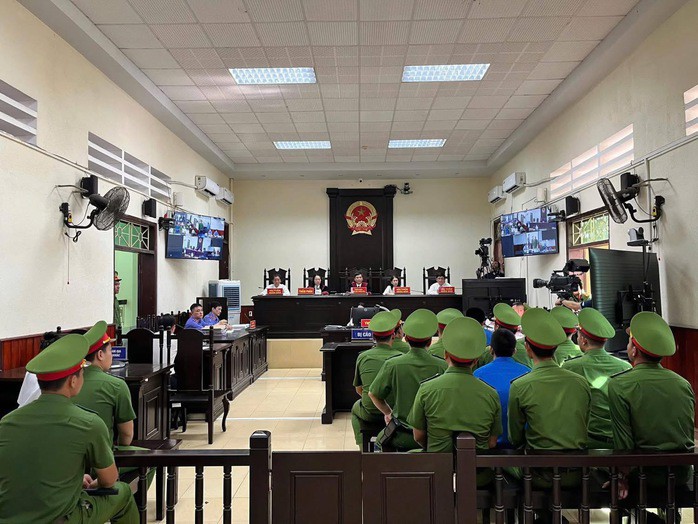 Quang cảnh phiên toà