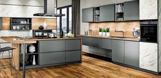 Thực tế thẩm mỹ cần đi cùng chức năng. Một sản phẩm bền bỉ, dễ vệ sinh, chống ẩm, chống cháy và chịu lực tốt mới thực sự phù hợp với môi trường bếp.