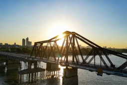Diện mạo cầu Long Biên vừa 'thay áo mới'