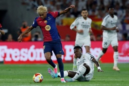 Bảng xếp hạng La Liga không có VAR: Barcelona bị Real Madrid vượt mặt?