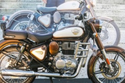 Royal Enfield ra mắt loạt môtô mới, giá từ 109 triệu đồng