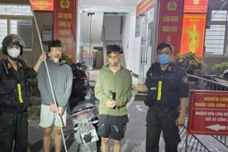 Hà Nội: Bắt nhóm ‘quái xế’ mang tuýp sắt, xịt hơi cay tấn công Tổ công tác 141