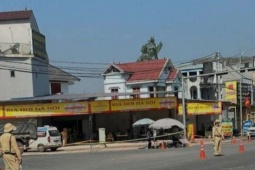 Xe tải chở đất cán tử vong hai vợ chồng ở Thái Nguyên