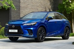 Lexus RX phiên bản nâng cấp mới lộ ảnh đầu tiên