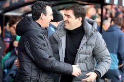 Tin mới nhất bóng đá chiều 26/5: AC Milan nhắm cả Iraola và Emery