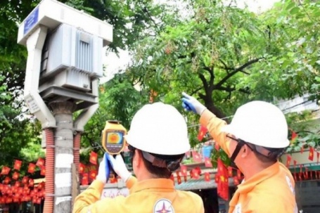 Nhiều nơi ở Hà Nội mất điện giữa nắng nóng đỉnh điểm, EVN nói gì?
