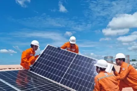 Tiêu thụ điện tiếp tục lập kỷ lục, đẩy mạnh phát triển điện mặt trời mái nhà