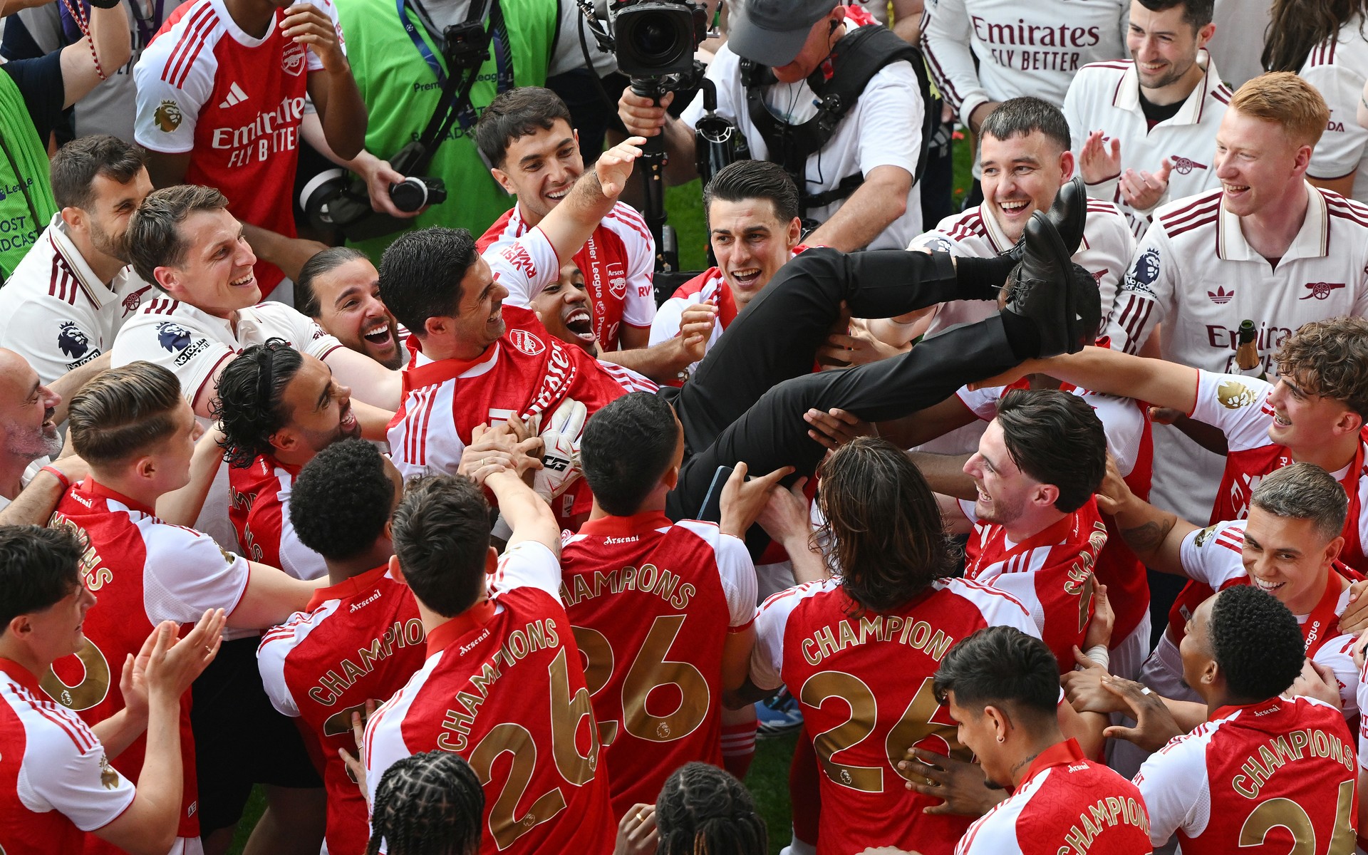 Arsenal ổn định nhờ tài cầm quân của HLV Arteta