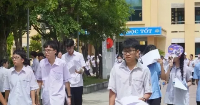 "Viết tiếp câu chuyện hoà bình" của nhạc sĩ Nguyễn Văn Chung vào đề thi Ngữ văn lớp 10 Quảng Trị