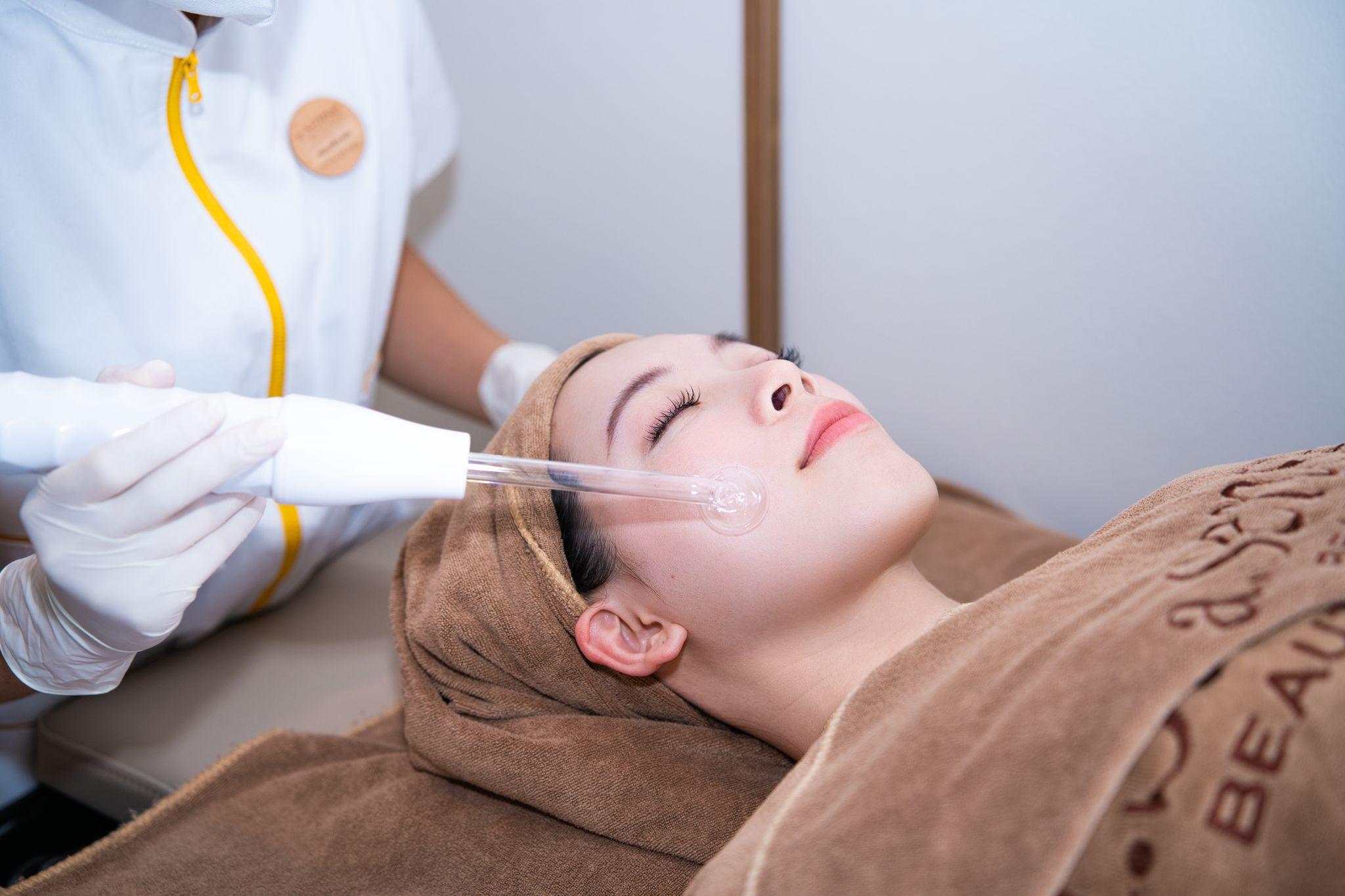 Các dịch vụ ở a.SENSE được chuẩn hóa, đáp ứng nhu cầu làm đẹp an toàn và tiện lợi.