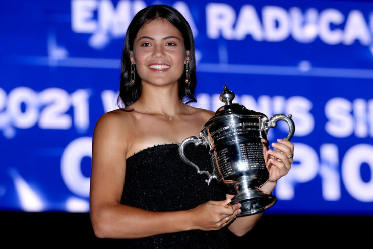 Danh hiệu US Open 2021, cộng với nhan sắc giúp cô gái người Anh trở thành nhân vật "hút quảng cáo" hàng đầu WTA