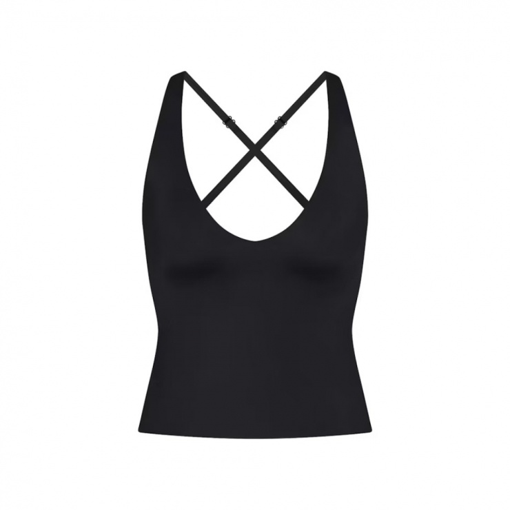 Mai Phương Thúy khoe đường cong với đồ sporty chic - 8