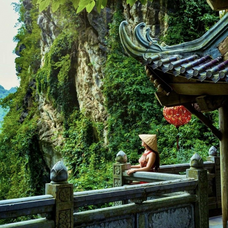 Núi non hùng vĩ, không khí trong lành và view đẹp.