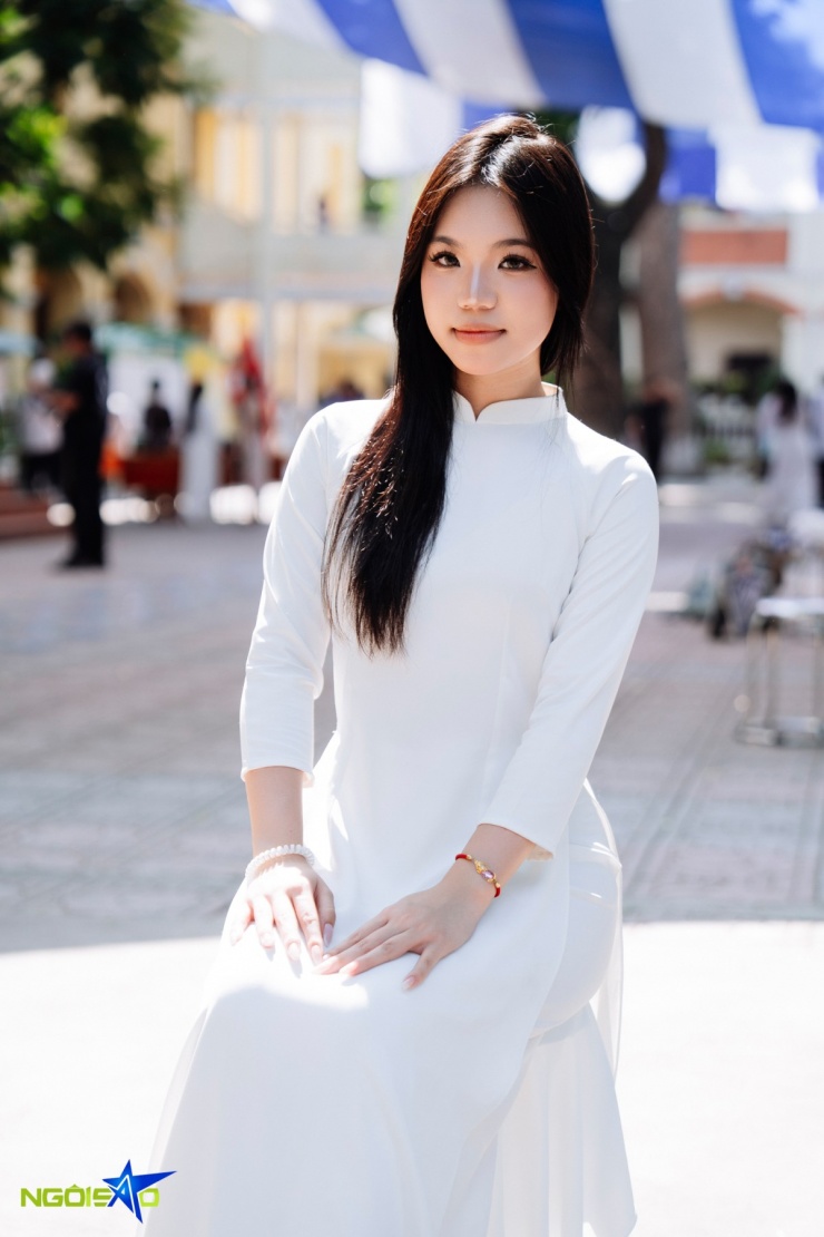 Học sinh Phan Đình Phùng tay trong tay lưu giữ khoảnh khắc bế giảng - 9