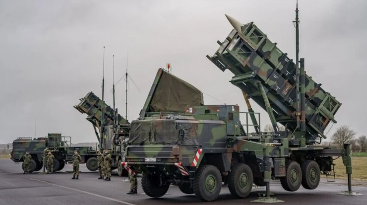 Ukraine đang thiếu nghiêm trọng tên lửa phòng không. Ảnh: Strana.