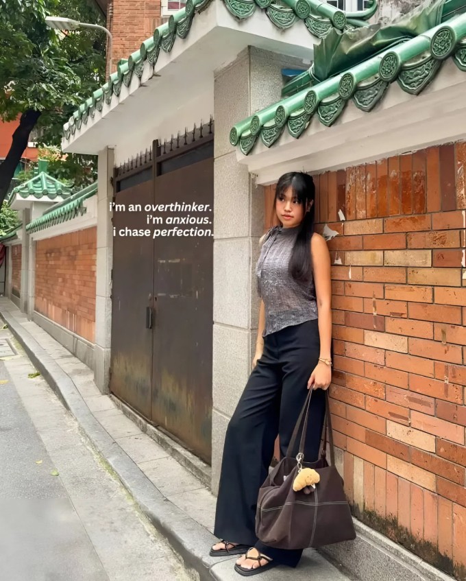 Julia Fei là một trong nhiều người trẻ chọn tạm rời guồng quay công việc hằng ngày. Ảnh: Julia Fei