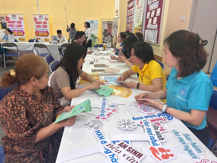 275.000 người nhận BHXH một lần: Đằng sau đó là nỗi lo cơm áo - 1